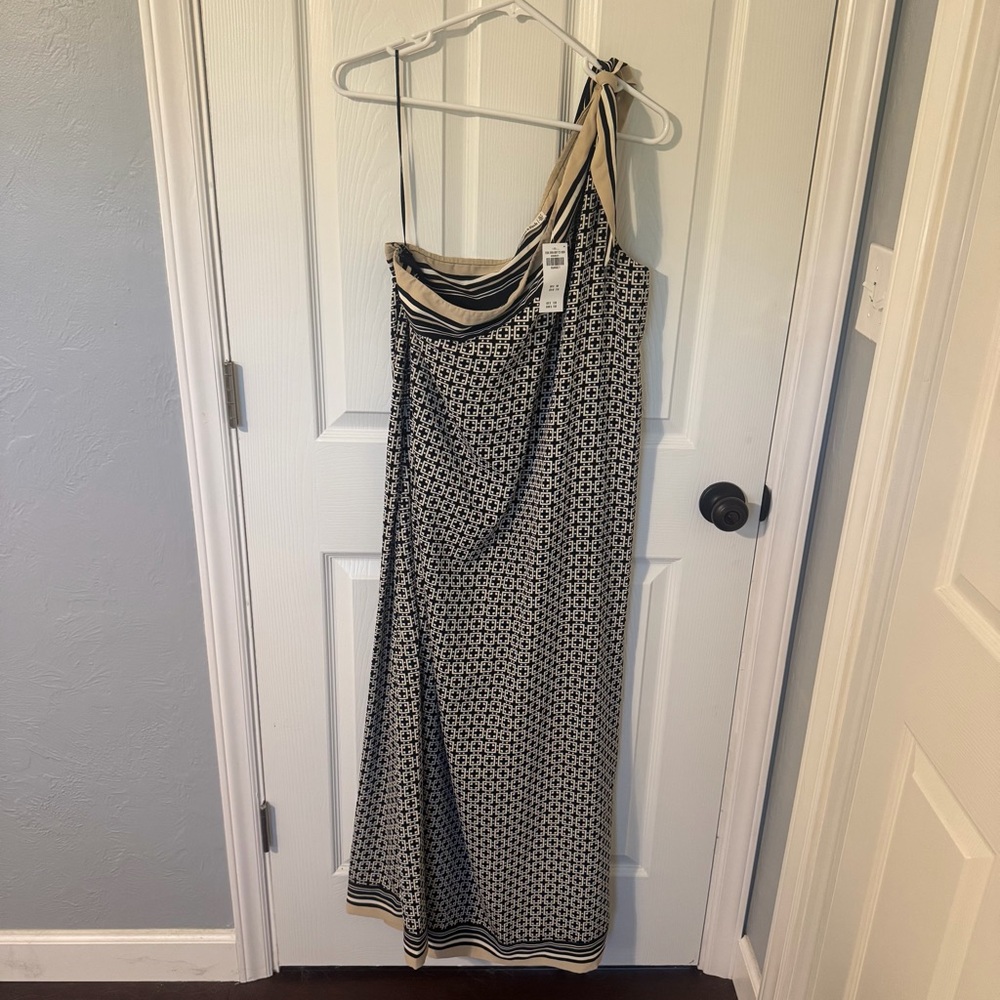 NWT Abercrombie One Shoulder Scarf Midi Dress - Picture 5 of 8